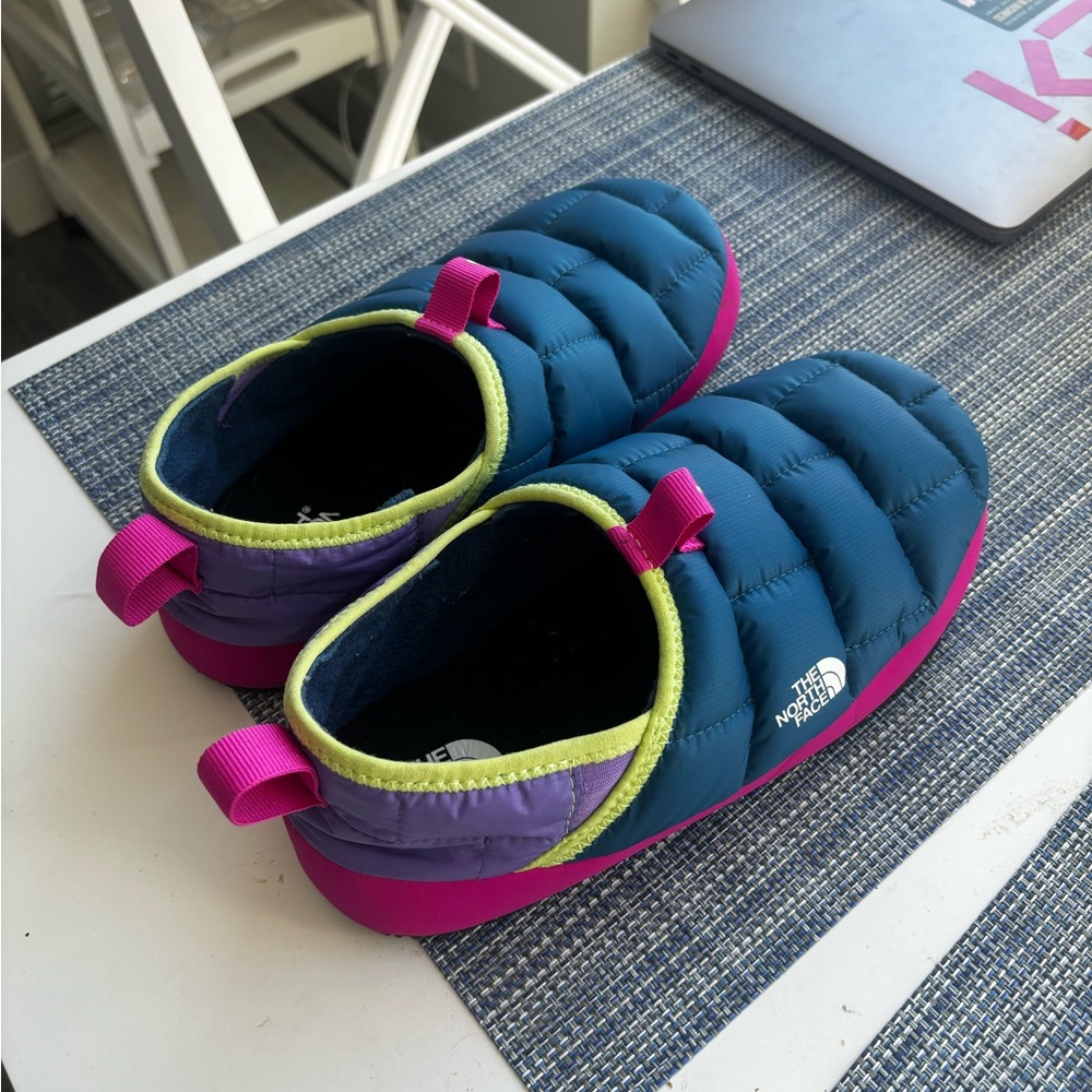 North Face Puffer Slipper Booties Multi Color Size 6 Women’s